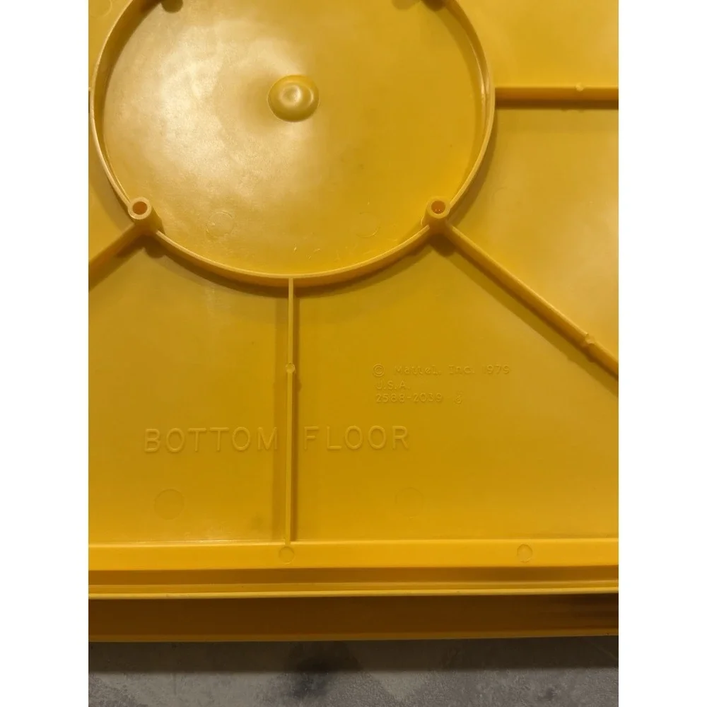 Vintage 1978 1979 BARBIE DREAM HOUSE Replacement Part Bottom Floor 2588-2039 USA